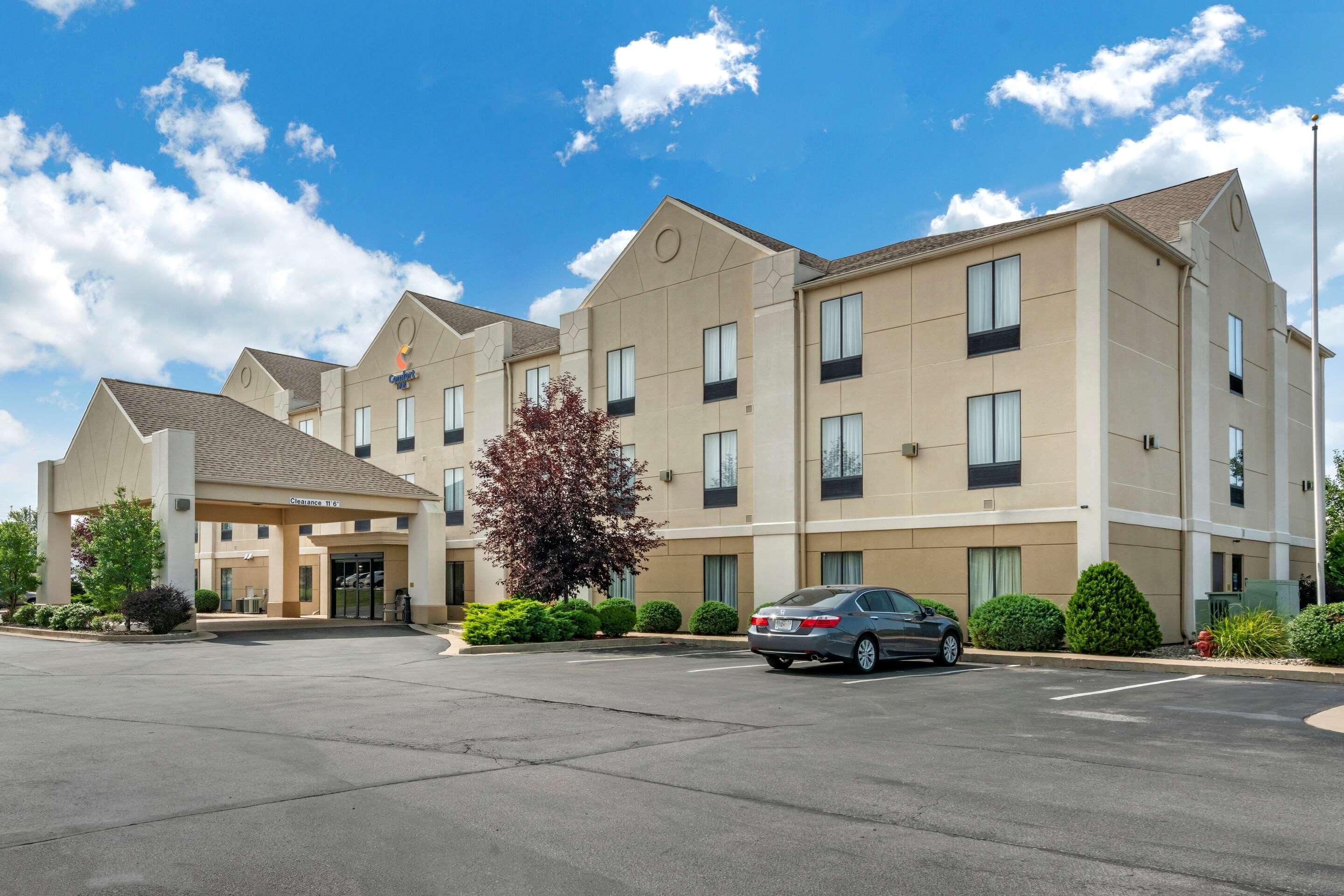 Comfort Inn Sullivan Exterior photo